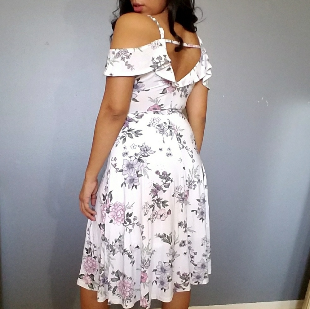 LILY IVORY PINK FLORAL MIDI DRESS - Picture 3 of 5